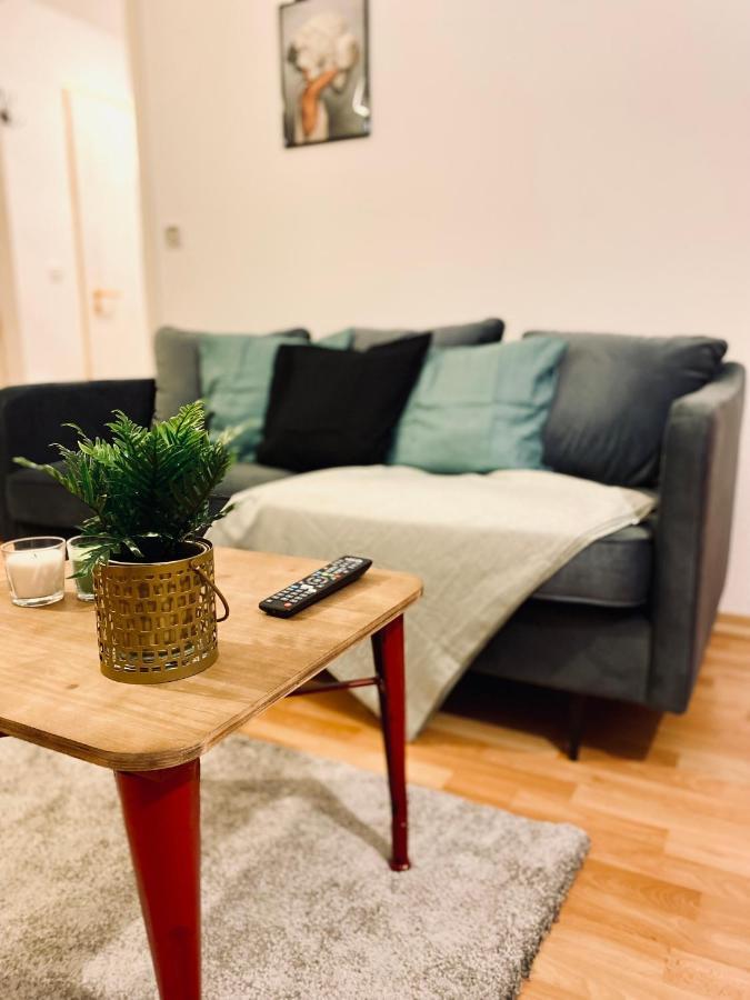 Saniertes Studio - Elisa - Mit Balkon, Wlan, Smart-Tv & Kueche In City-Naehe Erfurt Exterior photo